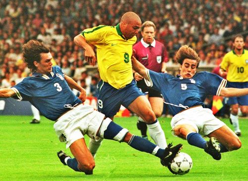 1998世界杯罗纳尔多？98年世界杯罗纳尔多进球数