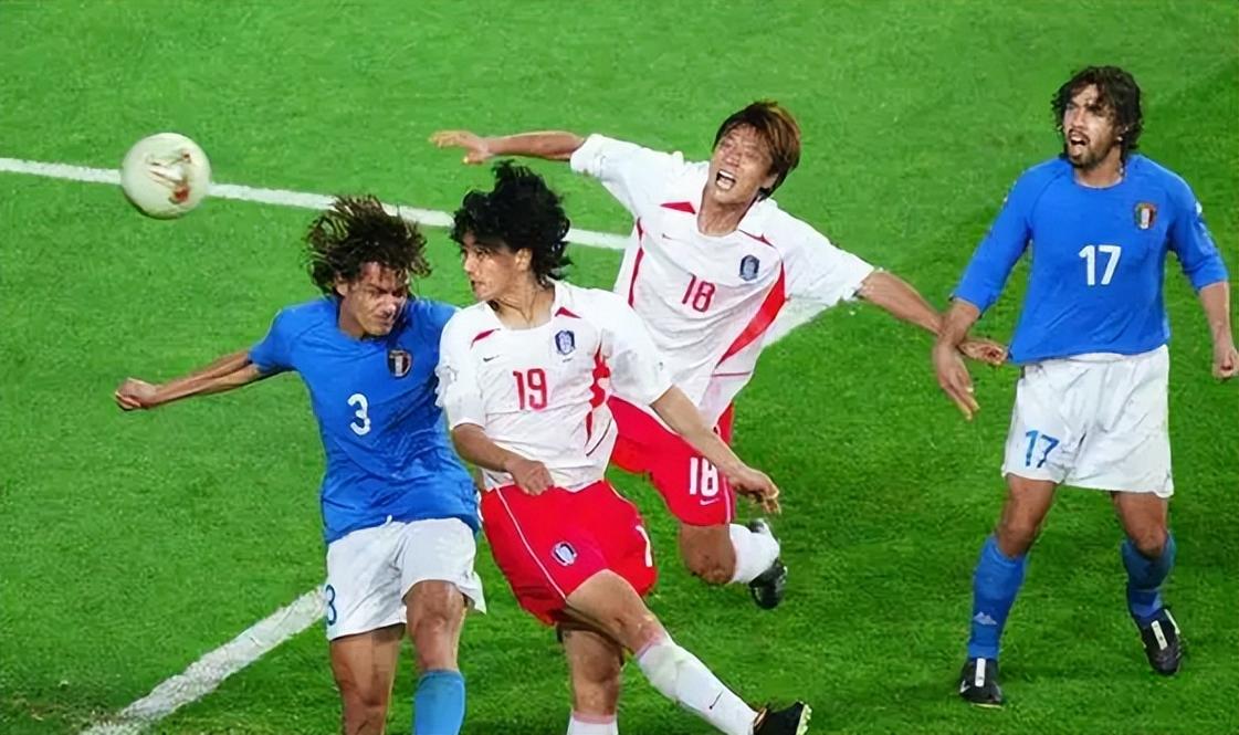 2002 韩日世界杯季军，2002年足球世界杯冠亚军