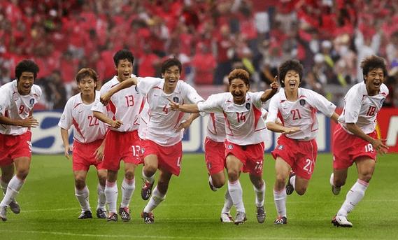 韩国世界杯看球回放，2002年世界杯韩国进四强
