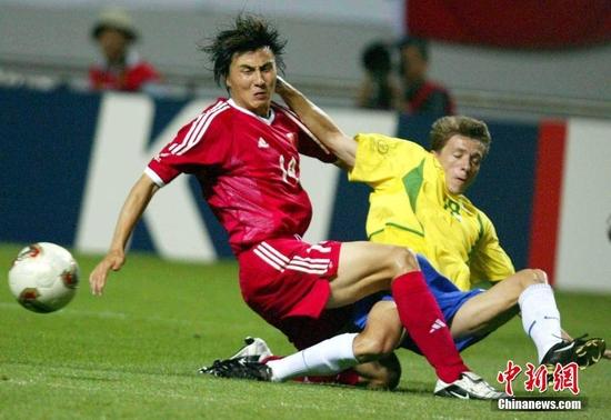 世界杯巴西vs中国，2002年足球世界杯中国队与巴西队的比分是多少