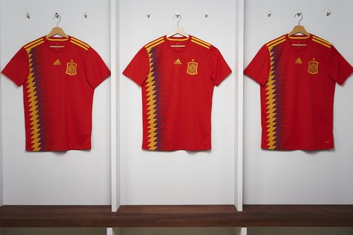 世界杯 战袍？世界杯的队服是什么材质