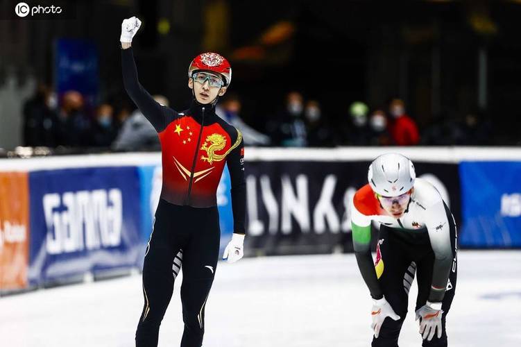 世界杯短道速滑分站冠军(中国短道队摘世界杯各站冠军算世界冠军吗)