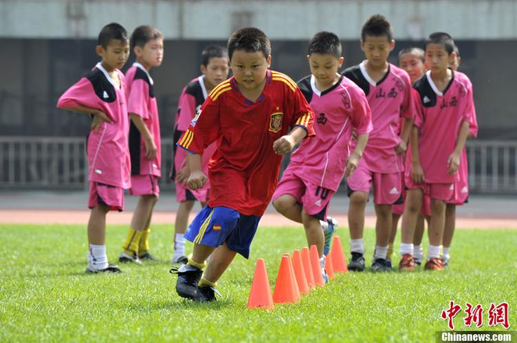 中国孩子世界杯训练 如何训练小孩子足球 中国孩子世界杯训练 如何训练小孩子足球