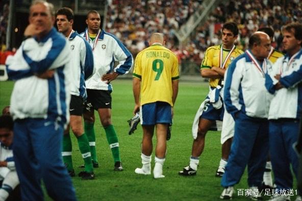 06世界杯法国对巴西，06年世界杯巴西输给谁了