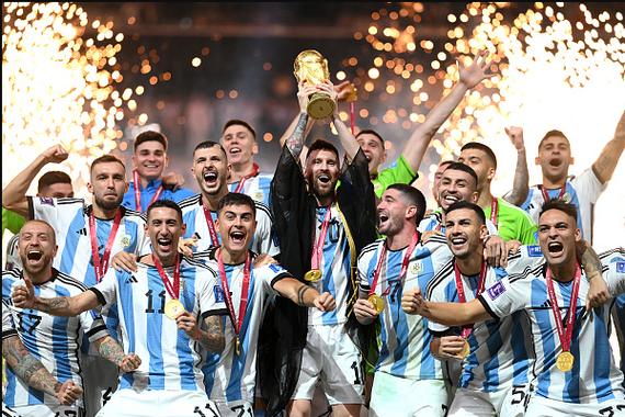 世界杯冠军颁奖，2022年世界杯冠军颁奖嘉宾是谁