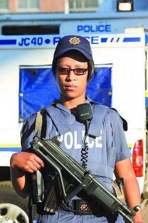 佛山世界杯安保人员 南非世界杯的安保工作还是警察在担当么