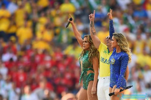 世界杯女的唱的(世界杯主题曲 女的唱的)