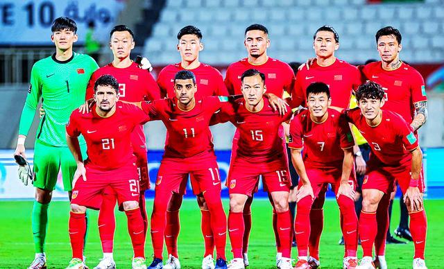 中国对日本世界杯首发，国足公布对战日本首发11人名单
