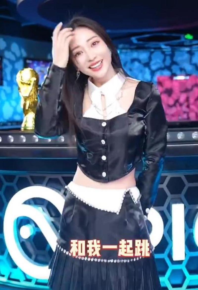 搜狐世界杯主题曲，##柳岩跳世界杯主题曲舞蹈
