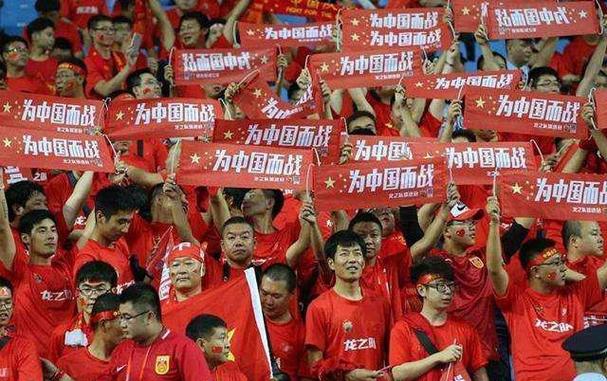 世界杯爆满，当年国足进世界杯全国有多疯狂