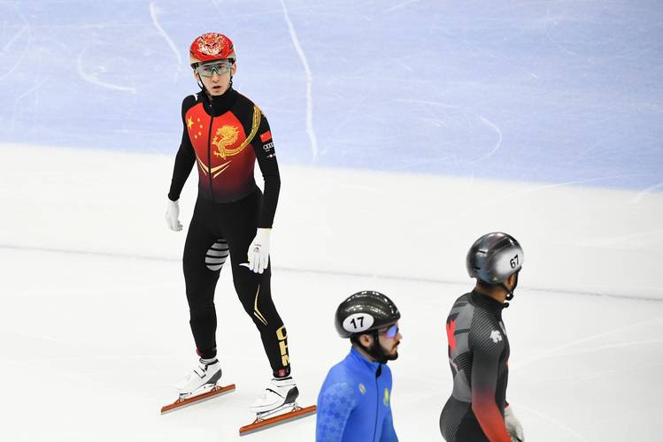 短道世界杯北京站 武大靖在短道速滑世界杯中犯规遭淘汰,对此你怎么看