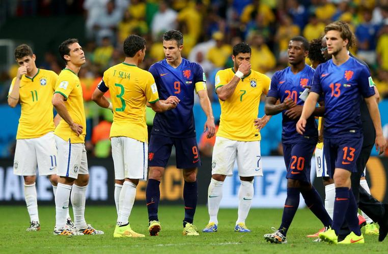 世界杯巴西男篮直播(今晚10点的世界杯巴西对荷兰在哪些频道直播)