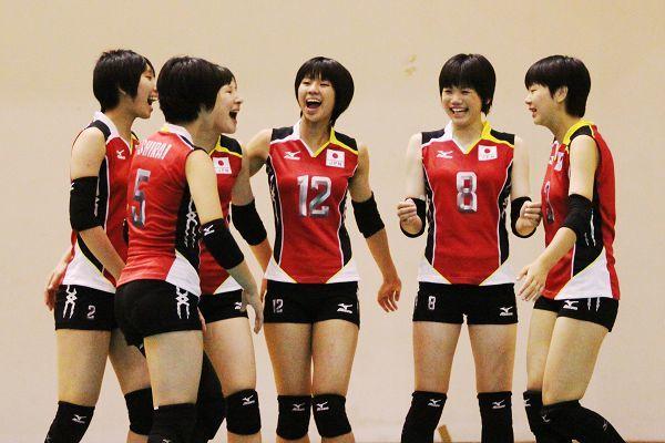 世界杯女排对日本(中国女排打晕日本选手是哪场比赛) 世界杯女排对日本(中国女排打晕日本选手是哪场比赛)