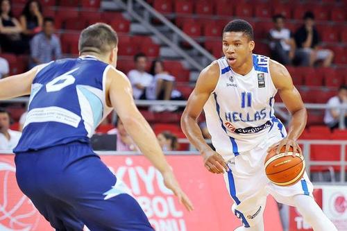 字母哥世界杯被虐杀？字母哥参加2023篮球世界杯吗