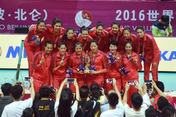 女排世界杯中美首发阵容？7月18号女排大奖赛中国对美国队谁赢了