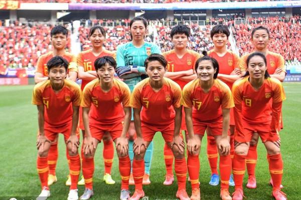 球迷评价女排世界杯？如何评价中国女足夺得亚洲杯冠军