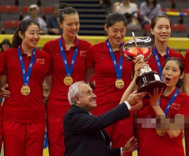 朱婷拿到世界杯冠军(朱婷为中国女排拿到的第一个世界冠军是什么比赛) 朱婷拿到世界杯冠军(朱婷为中国女排拿到的第一个世界冠军是什么比赛)