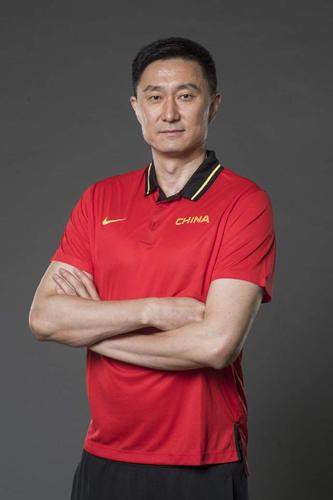 速滑世界杯中国男篮 你能简单介绍一下中国男篮主教练杜峰吗 速滑世界杯中国男篮 你能简单介绍一下中国男篮主教练杜峰吗