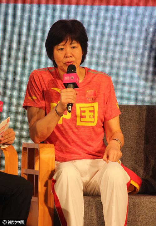 郎平教授谈世界杯夺冠 郎平：女排精神不是夺冠 而是任何时候竭尽