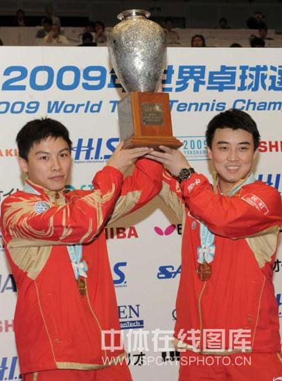 新加坡世界杯男双决赛冠军 2004年世界锦标赛乒乓球的男单冠军是谁!!!