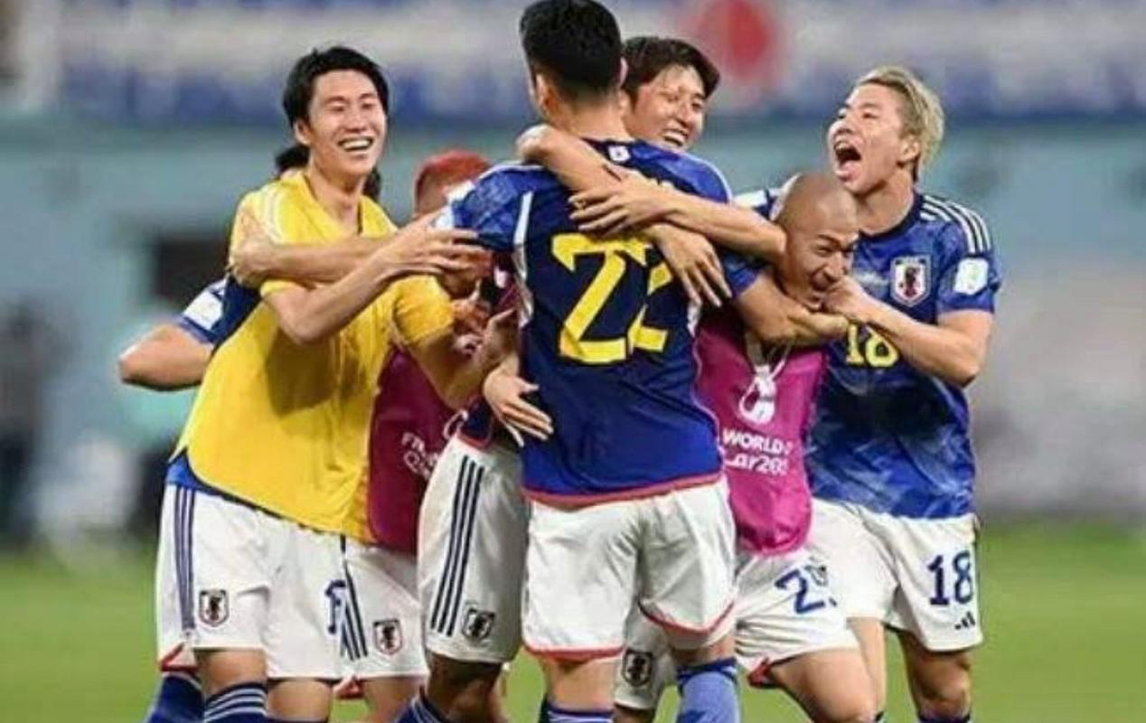 拿到世界杯问上帝笑话 中日韩3国球迷问上帝什么时候能得世界杯冠军哪个笑话