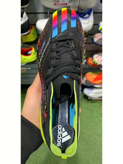 阿迪达斯copa,阿迪达斯足球鞋系列分类 阿迪达斯copa,阿迪达斯足球鞋系列分类