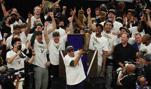 2010nba总决赛颁奖，2010NBA总决赛球员场均数据